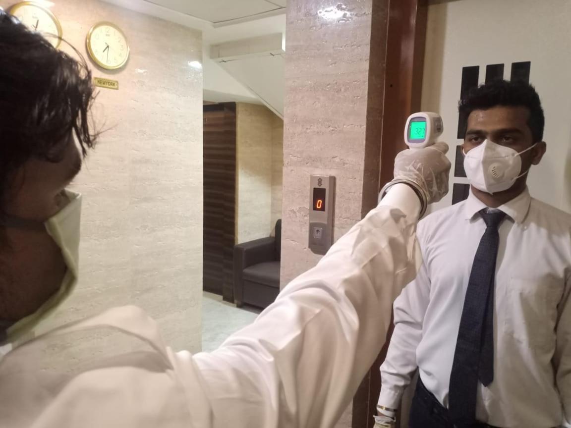 Hotel Alfa International Near Nanavati Hospital Mumbai Near Airport Mumbai Near Juhu Beach Εξωτερικό φωτογραφία
