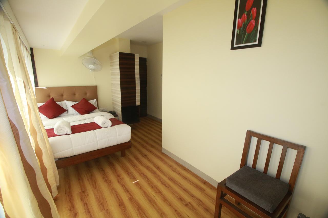Hotel Alfa International Near Nanavati Hospital Mumbai Near Airport Mumbai Near Juhu Beach Εξωτερικό φωτογραφία