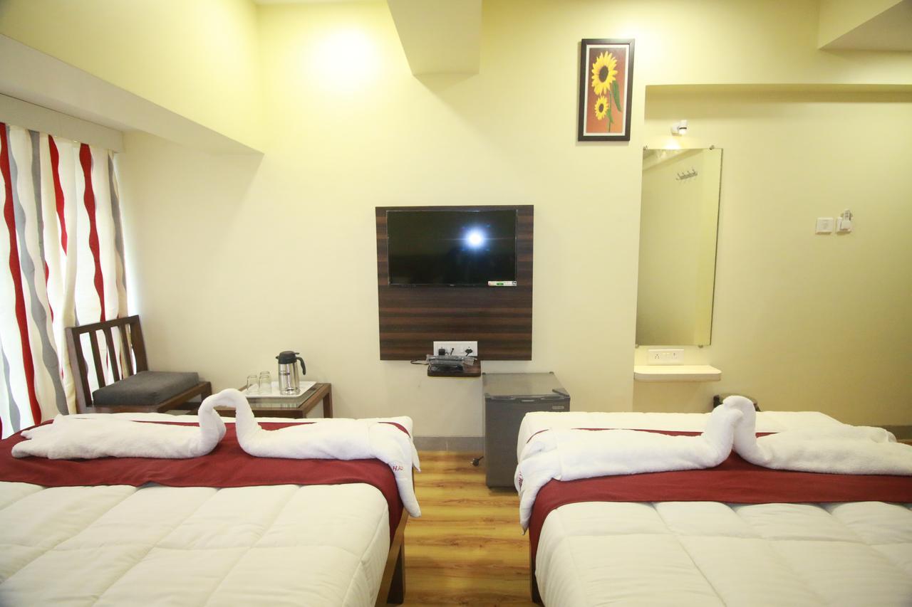 Hotel Alfa International Near Nanavati Hospital Mumbai Near Airport Mumbai Near Juhu Beach Εξωτερικό φωτογραφία