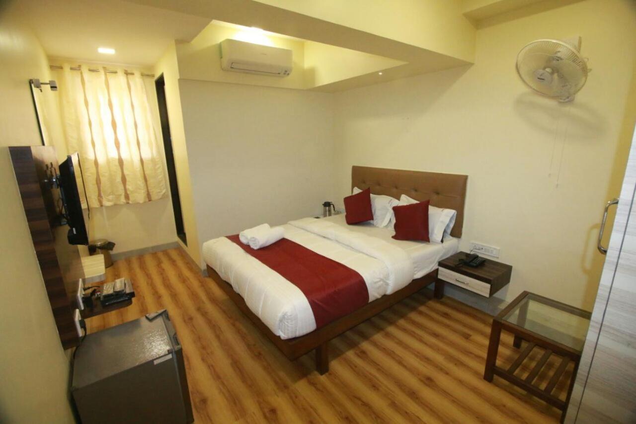 Hotel Alfa International Near Nanavati Hospital Mumbai Near Airport Mumbai Near Juhu Beach Εξωτερικό φωτογραφία